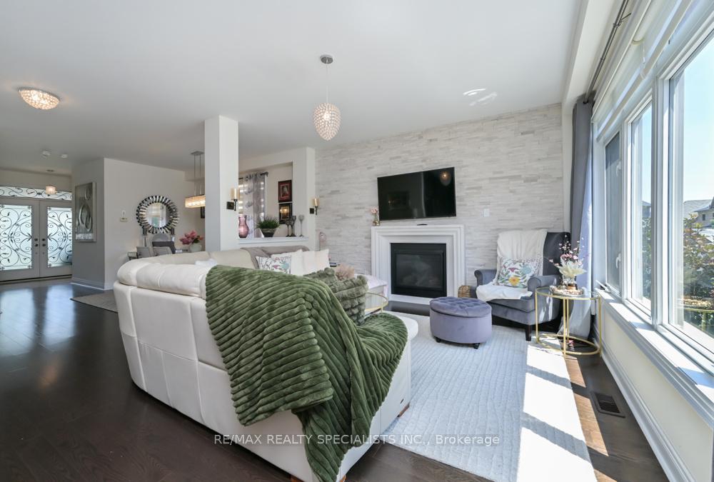Photo 13 of 120 Rising Hill Ridge, Brampton, Bram West — HOMEH