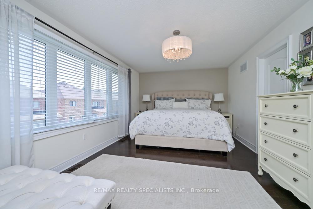 Photo 19 of 120 Rising Hill Ridge, Brampton, Bram West — HOMEH