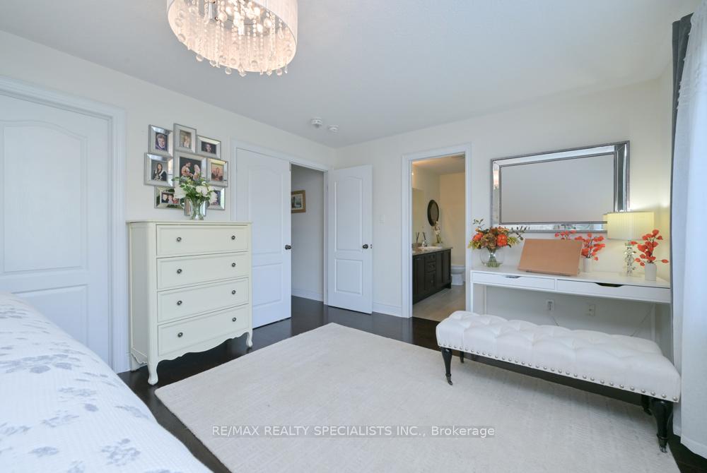 Photo 20 of 120 Rising Hill Ridge, Brampton, Bram West — HOMEH