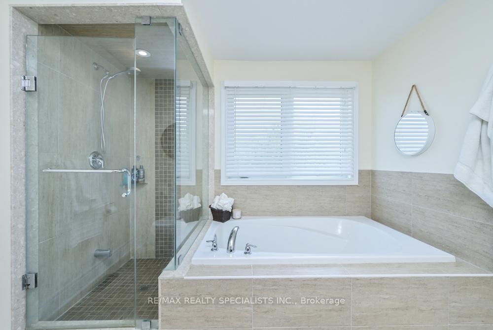 Photo 21 of 120 Rising Hill Ridge, Brampton, Bram West — HOMEH
