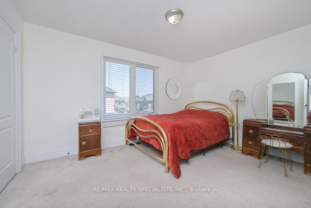 Photo 24 of 120 Rising Hill Ridge, Brampton, Bram West — HOMEH