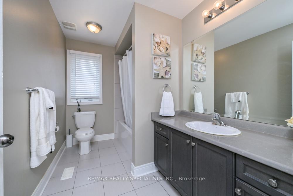 Photo 26 of 120 Rising Hill Ridge, Brampton, Bram West — HOMEH