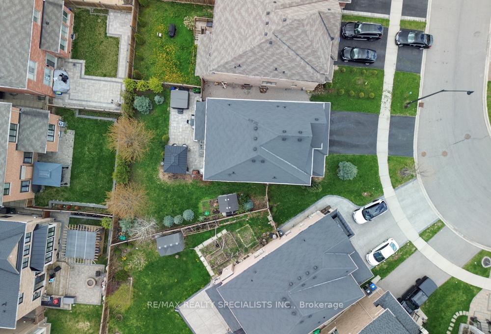 Photo 45 of 120 Rising Hill Ridge, Brampton, Bram West — HOMEH