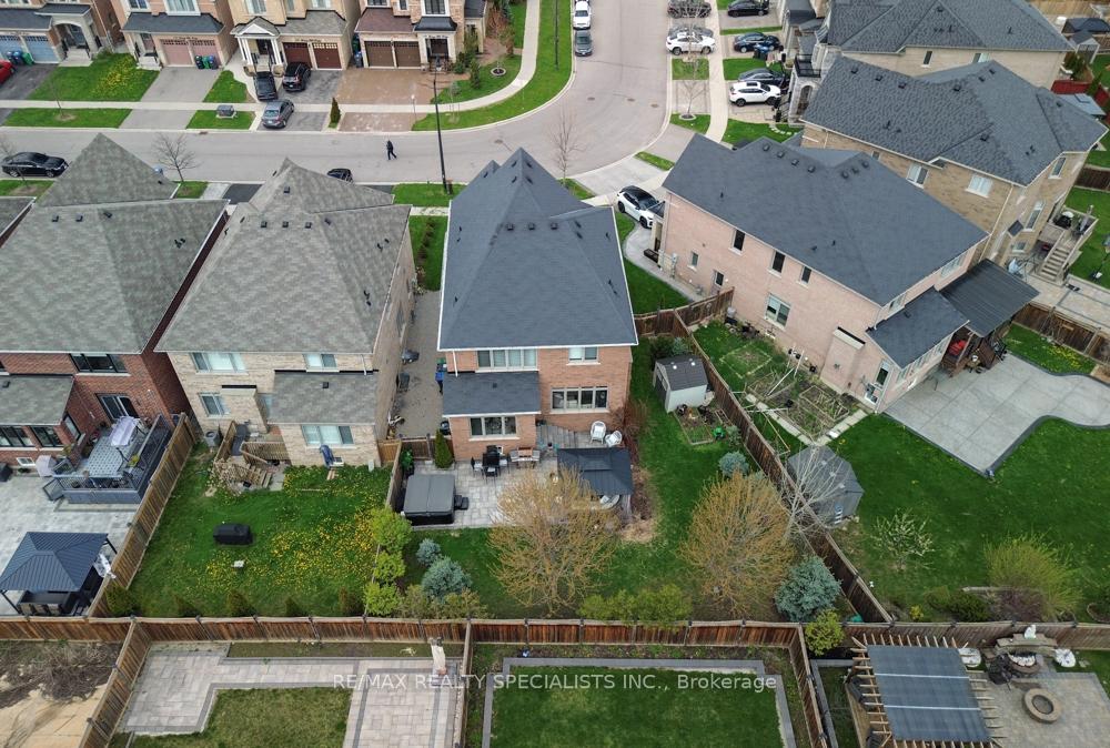 Photo 46 of 120 Rising Hill Ridge, Brampton, Bram West — HOMEH