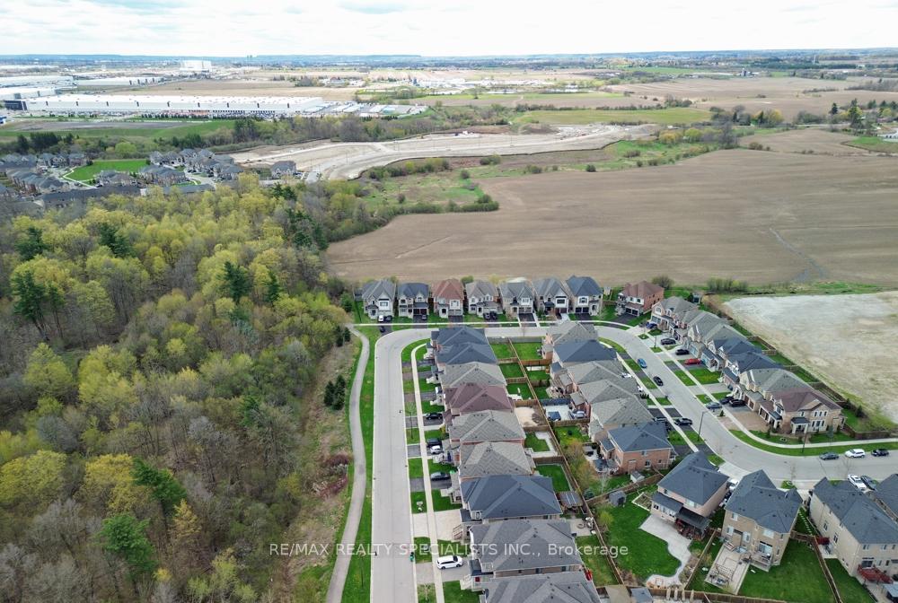 Photo 48 of 120 Rising Hill Ridge, Brampton, Bram West — HOMEH