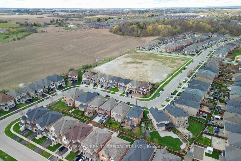 Photo 50 of 120 Rising Hill Ridge, Brampton, Bram West — HOMEH