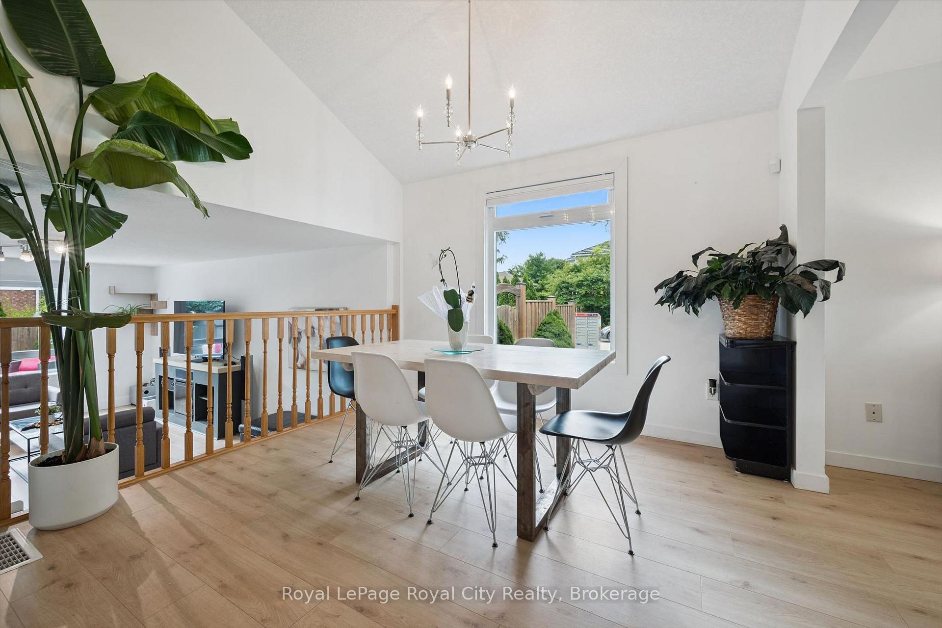 Photo 9 of 38 Borland Drive, Guelph, Clairfields/Hanlon Business Park — HOMEH