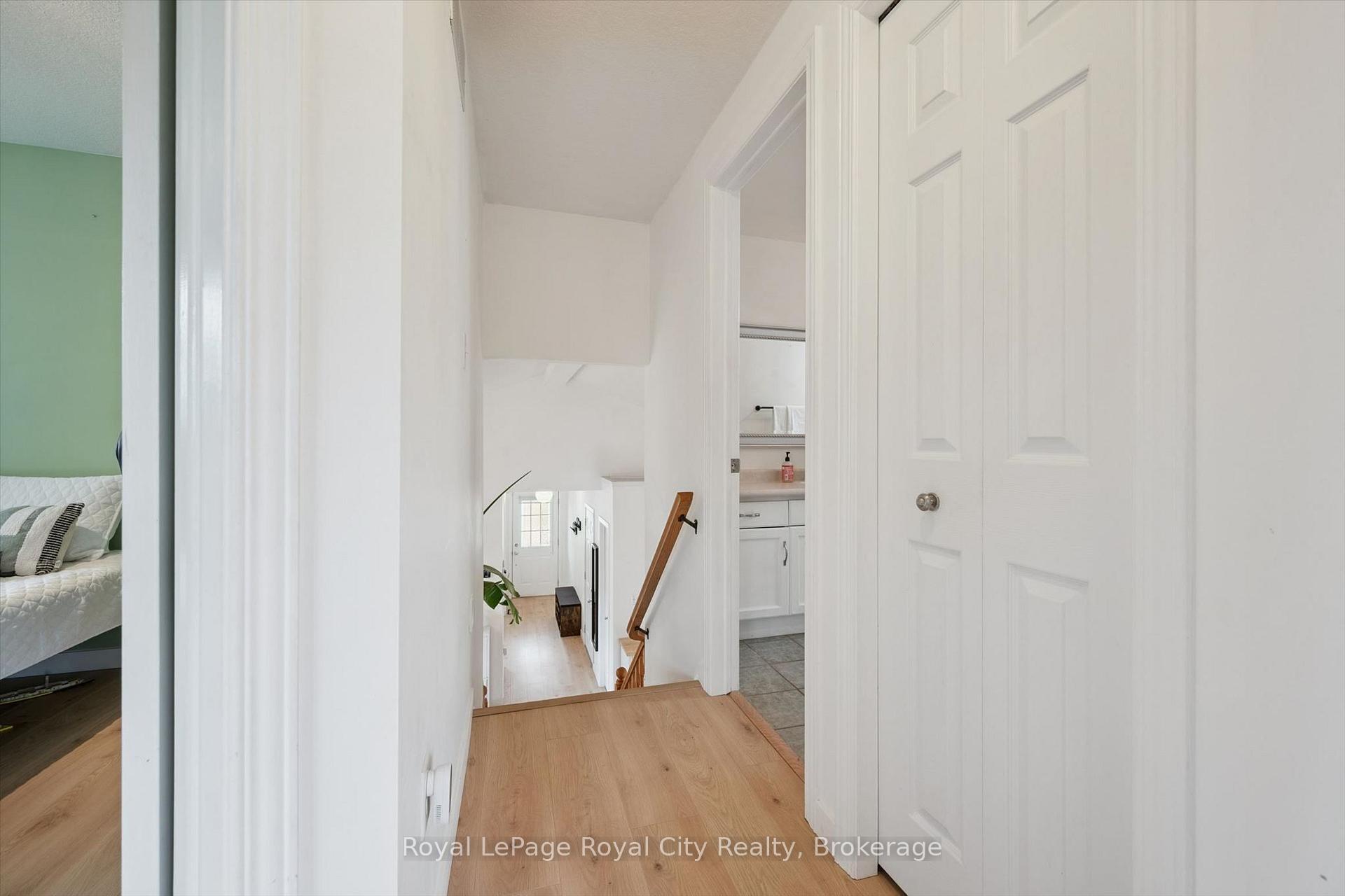 Photo 20 of 38 Borland Drive, Guelph, Clairfields/Hanlon Business Park — HOMEH
