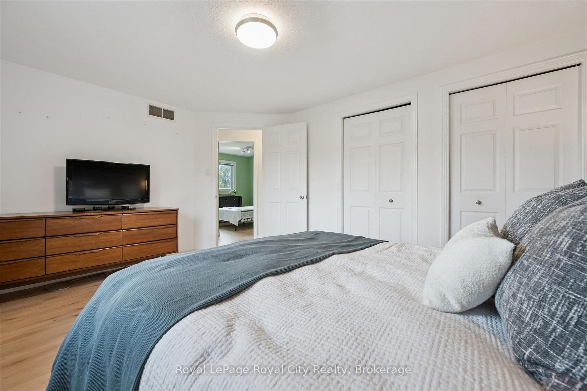 Photo 27 of 38 Borland Drive, Guelph, Clairfields/Hanlon Business Park — HOMEH
