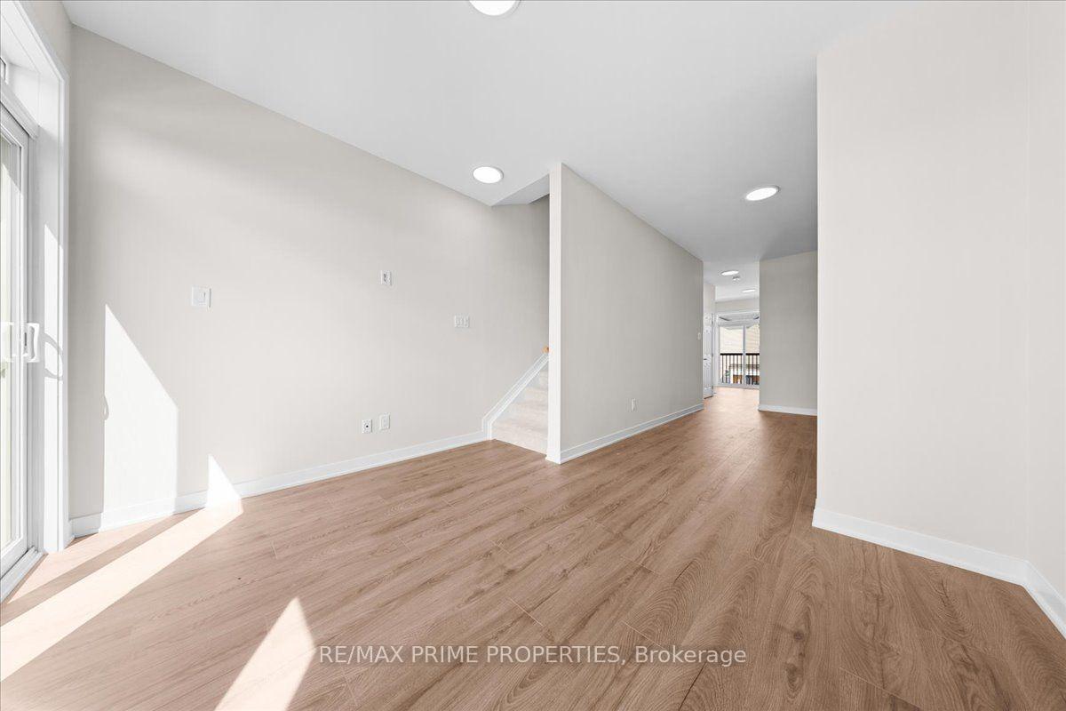 Photo 12 of 239 Lamarche Avenue, Ottawa, Chapel Hill South - Orleans Village — HOMEH