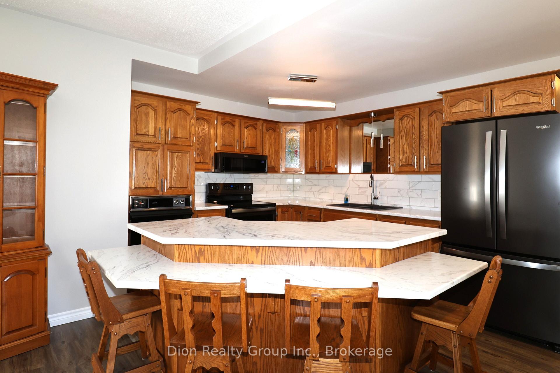Photo 7 of 21 Federal Street, Kirkland Lake — HOMEH