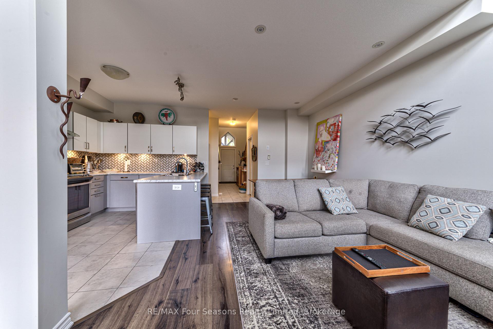 Photo 12 of 34 Lett Avenue, Collingwood — HOMEH