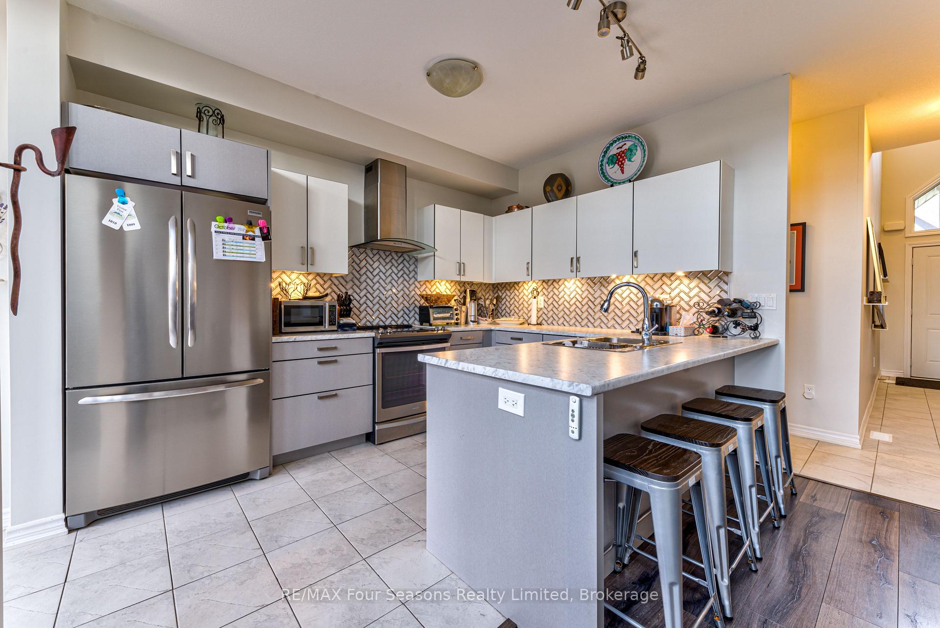 Photo 13 of 34 Lett Avenue, Collingwood — HOMEH