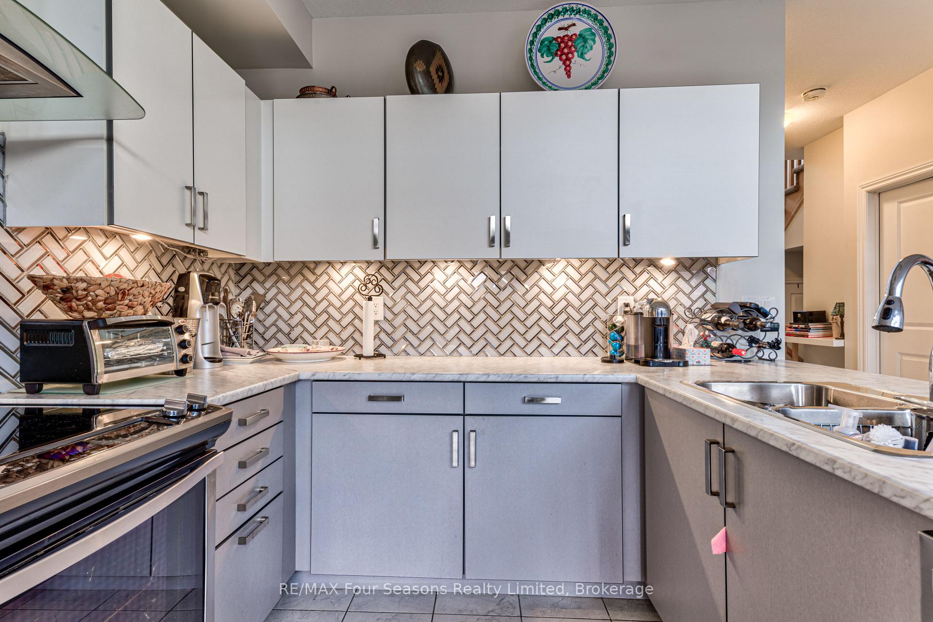 Photo 16 of 34 Lett Avenue, Collingwood — HOMEH