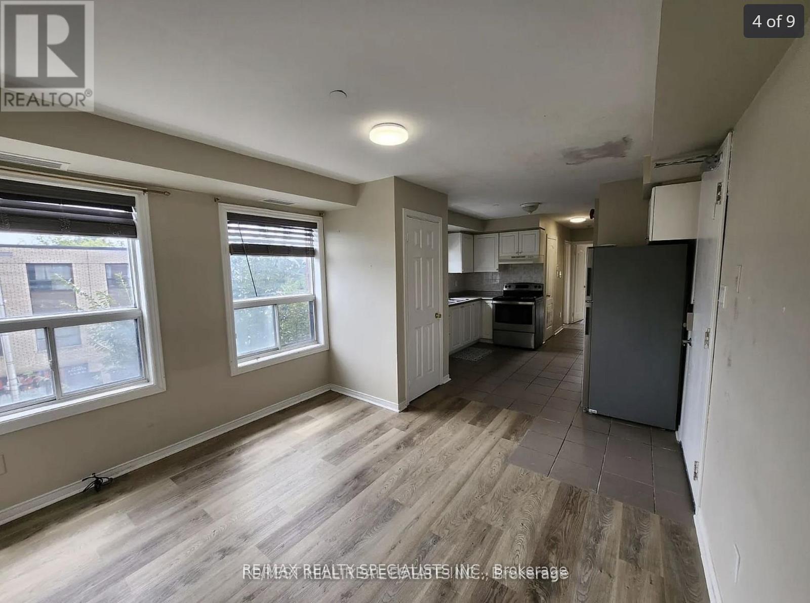 Photo 9 of Unit 401, 826 Bloor Street, Toronto, Palmerston-Little Italy — HOMEH