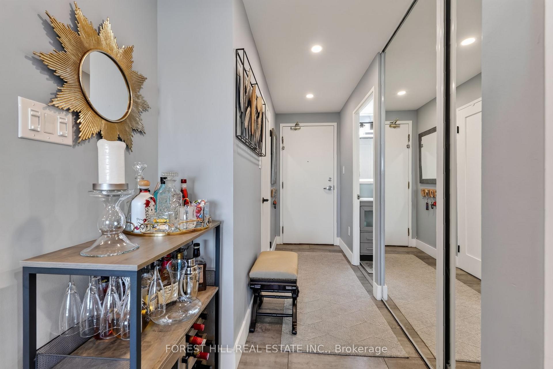 Photo 3 of Unit 1407, 101 Subway Crescent, Etobicoke, Islington-City Centre West — HOMEH