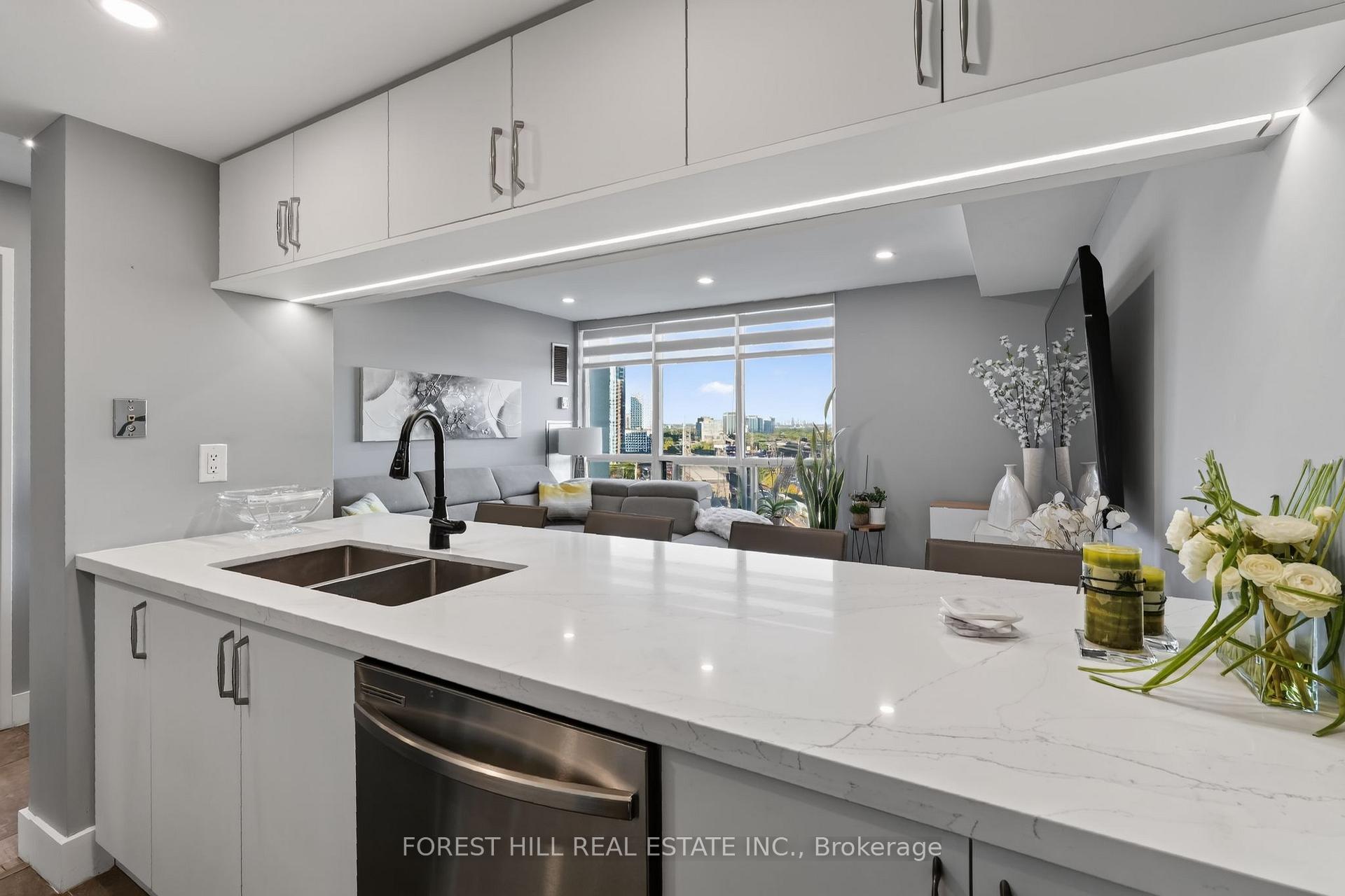 Photo 5 of Unit 1407, 101 Subway Crescent, Etobicoke, Islington-City Centre West — HOMEH