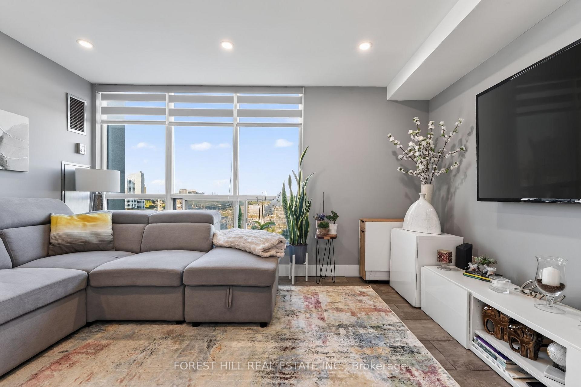 Photo 8 of Unit 1407, 101 Subway Crescent, Etobicoke, Islington-City Centre West — HOMEH