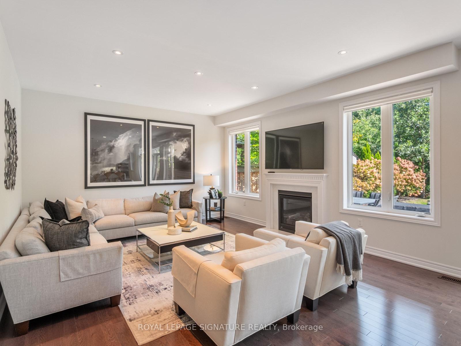 Photo 10 of 35 Acheson Boulevard, Scarborough, Centennial Scarborough — HOMEH