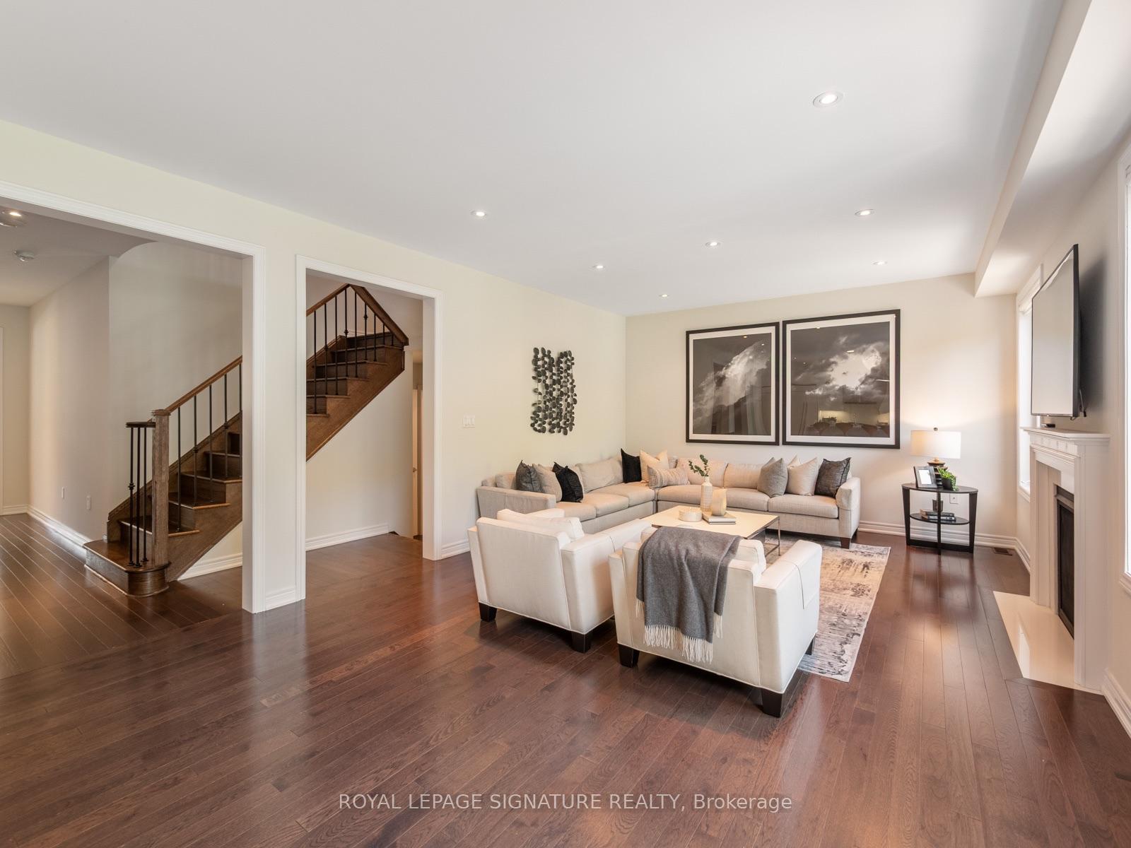 Photo 12 of 35 Acheson Boulevard, Scarborough, Centennial Scarborough — HOMEH