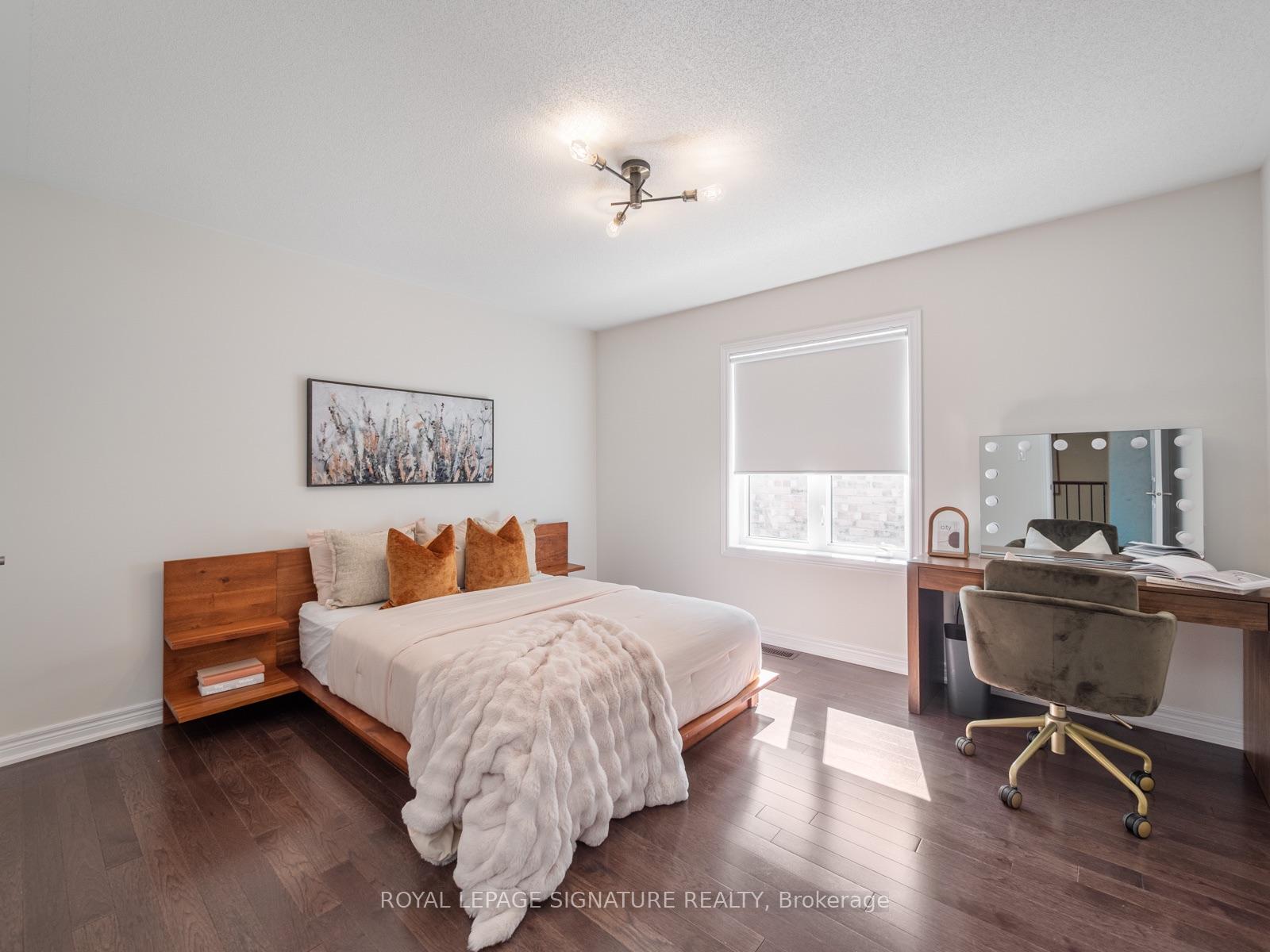 Photo 24 of 35 Acheson Boulevard, Scarborough, Centennial Scarborough — HOMEH