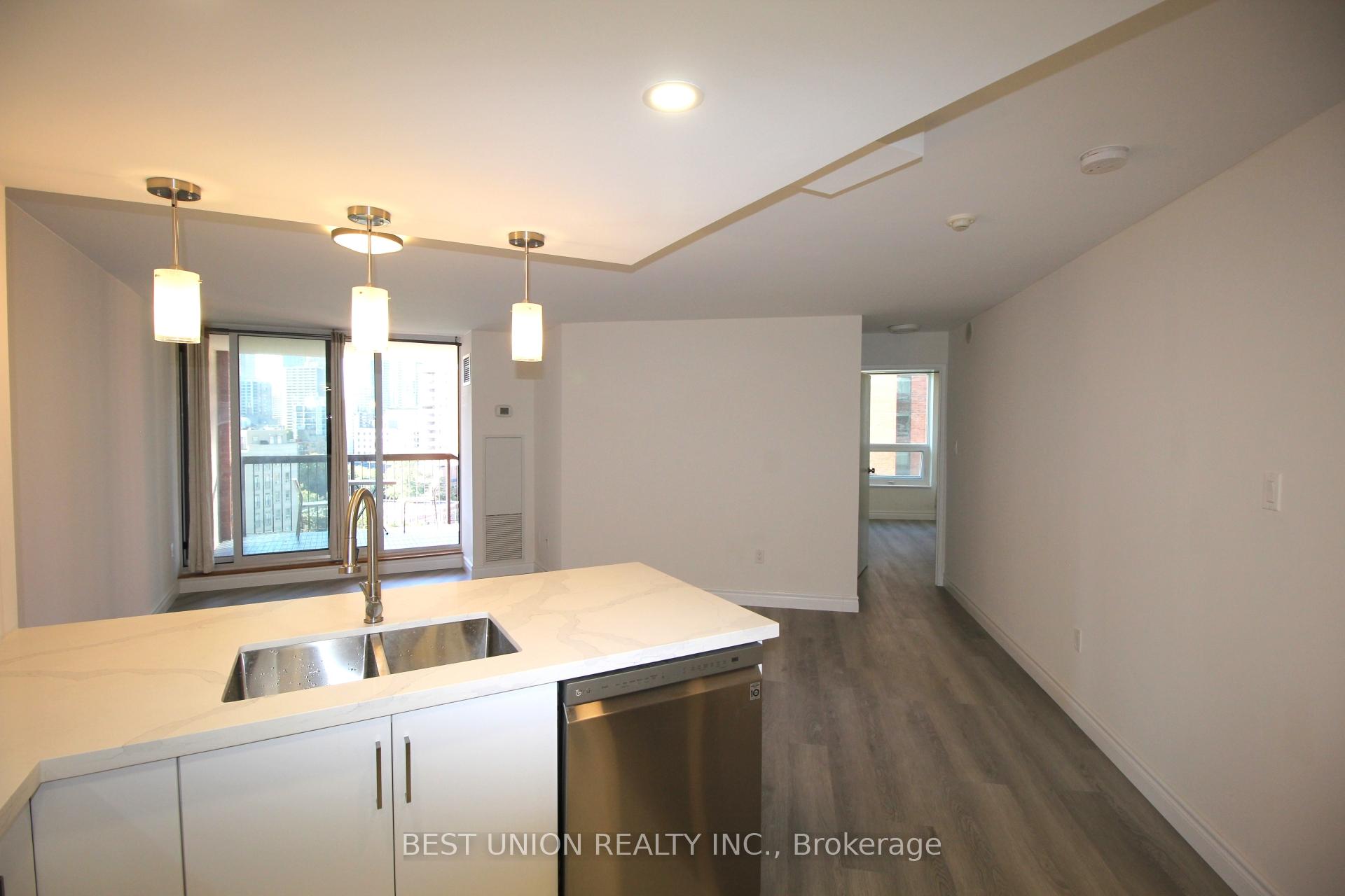 Photo 5 of Unit 1209, 77 Maitland Place, Toronto, Cabbagetown-South St. James Town — HOMEH