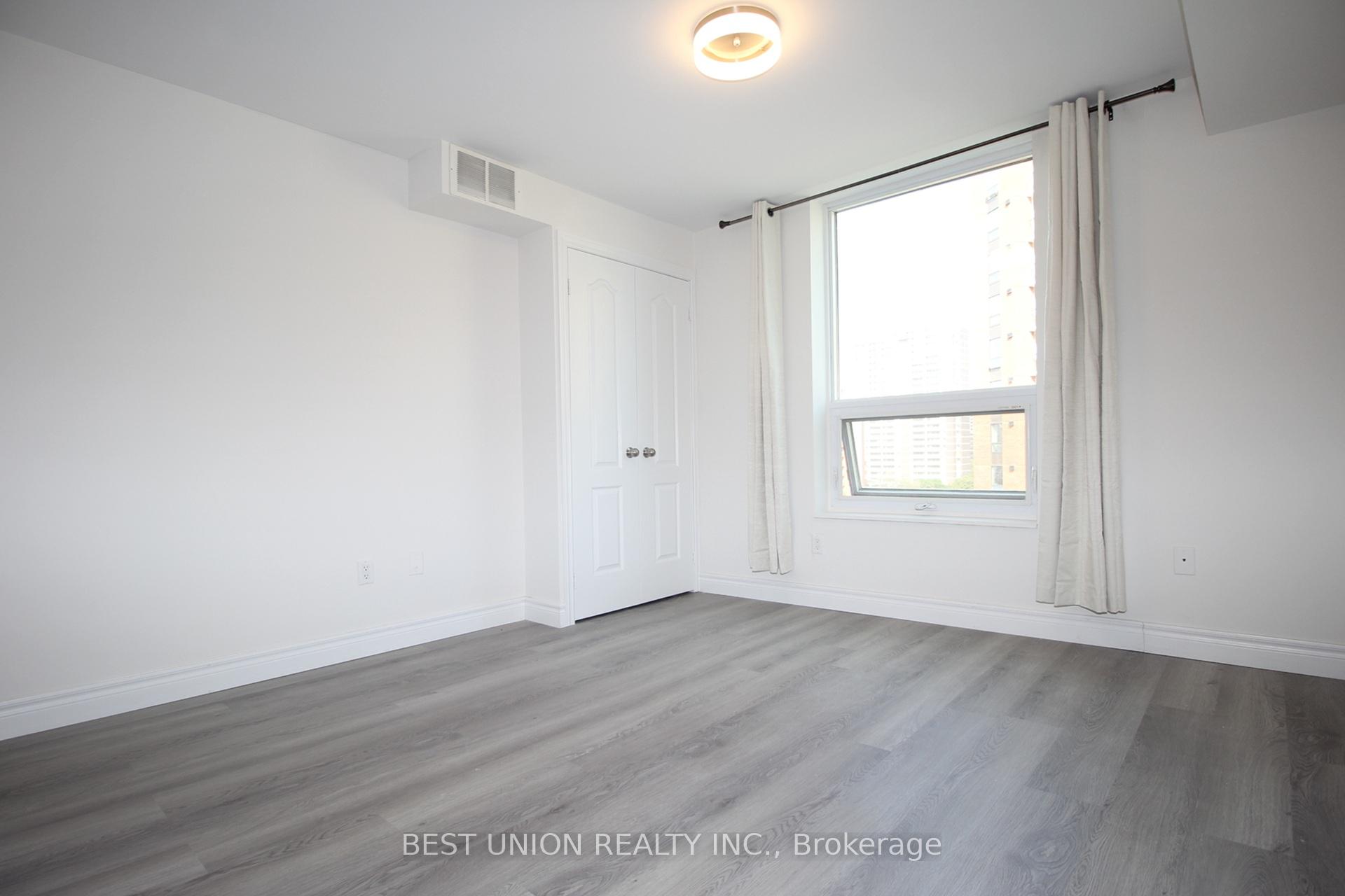 Photo 8 of Unit 1209, 77 Maitland Place, Toronto, Cabbagetown-South St. James Town — HOMEH