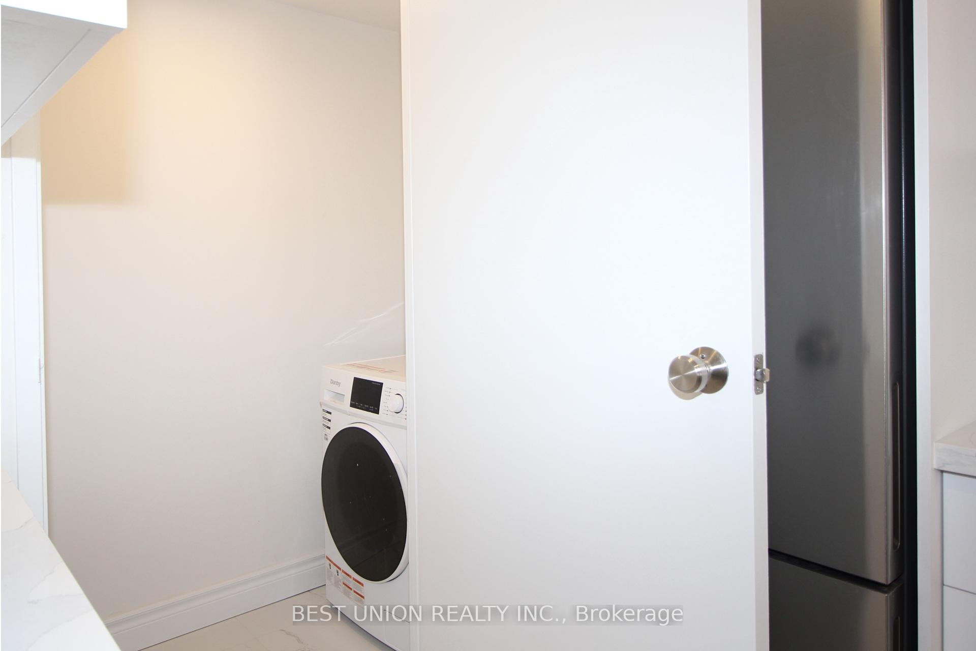 Photo 12 of Unit 1209, 77 Maitland Place, Toronto, Cabbagetown-South St. James Town — HOMEH