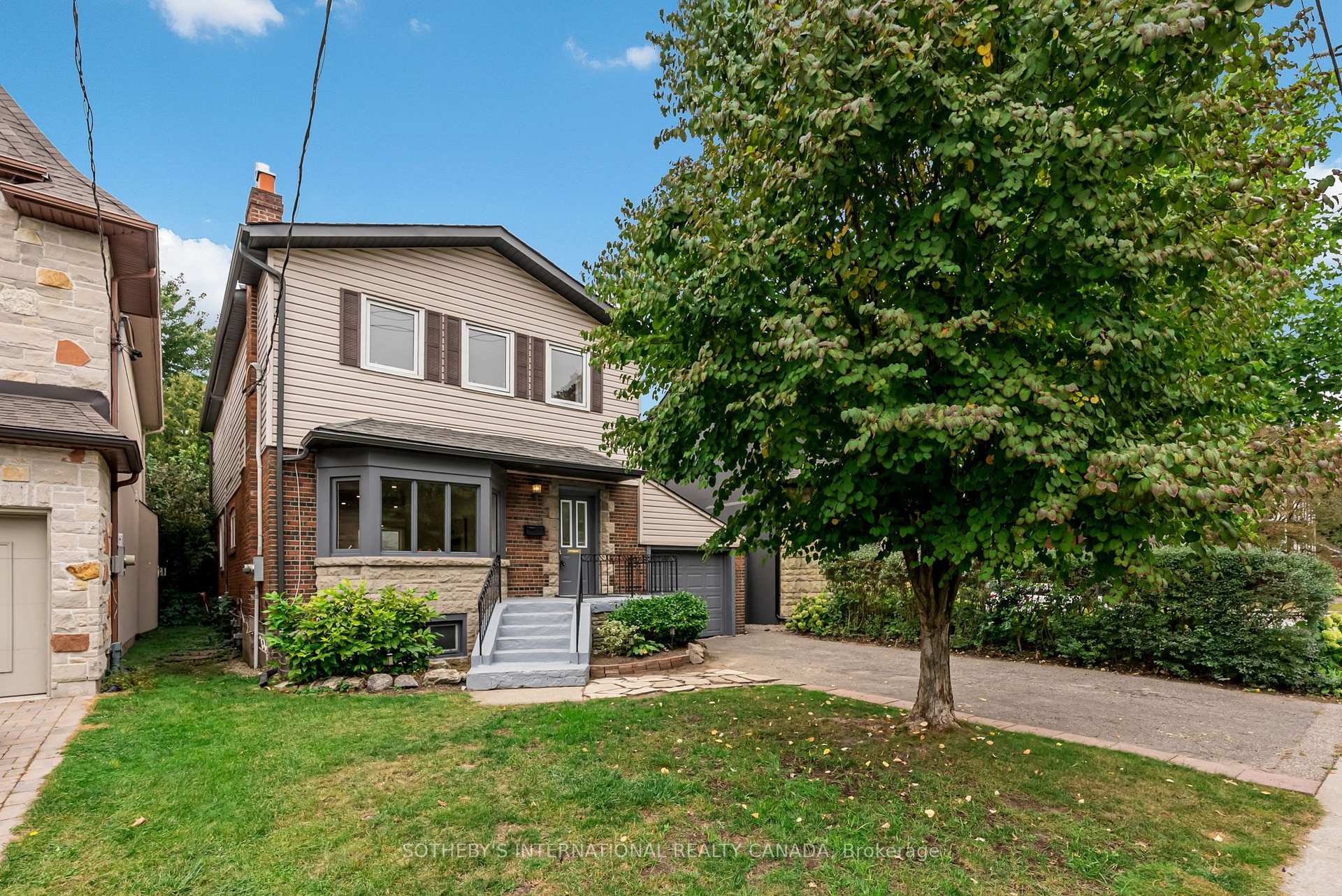 Photo 2 of 122 Brentcliffe Road, Toronto, Leaside — HOMEH