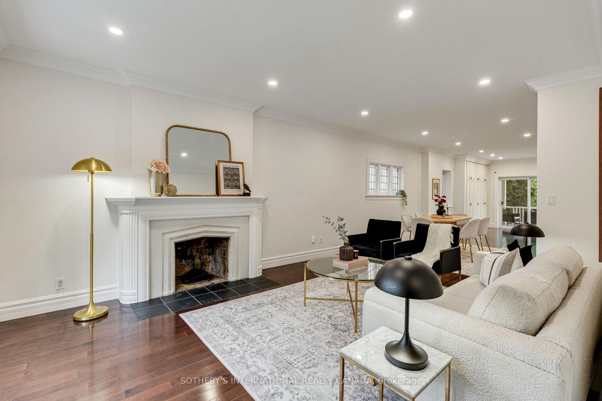 Photo 11 of 122 Brentcliffe Road, Toronto, Leaside — HOMEH