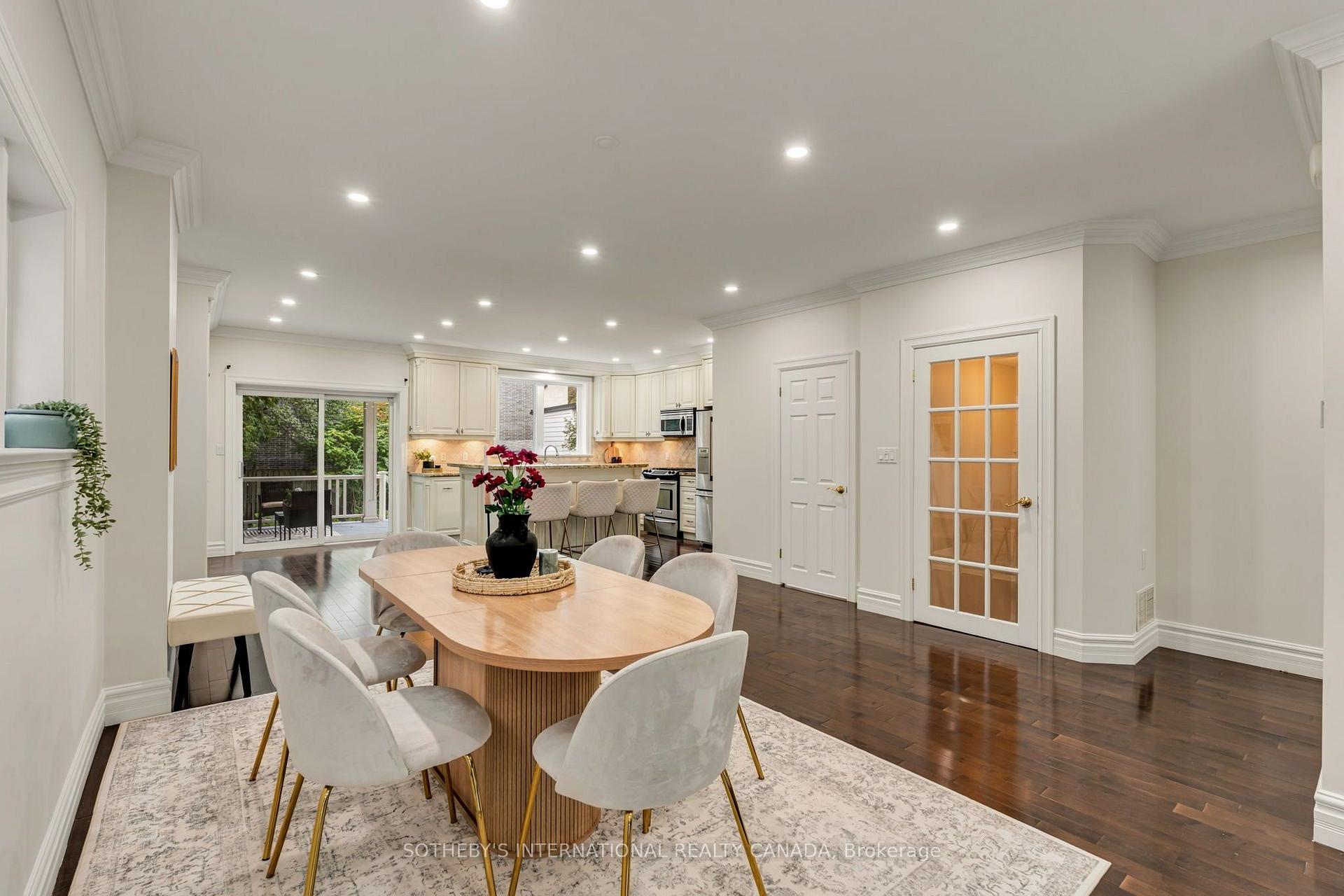 Photo 13 of 122 Brentcliffe Road, Toronto, Leaside — HOMEH