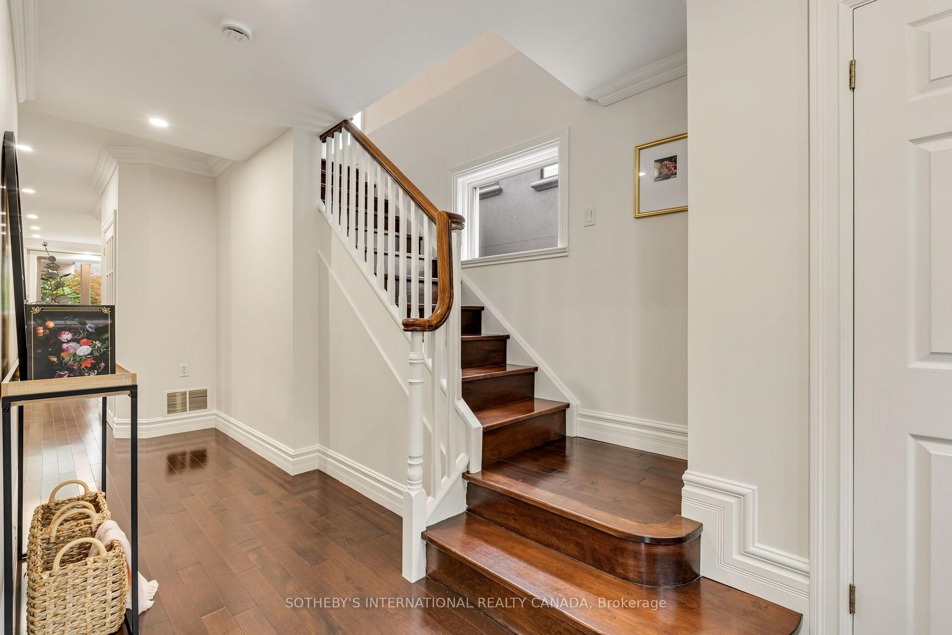 Photo 24 of 122 Brentcliffe Road, Toronto, Leaside — HOMEH