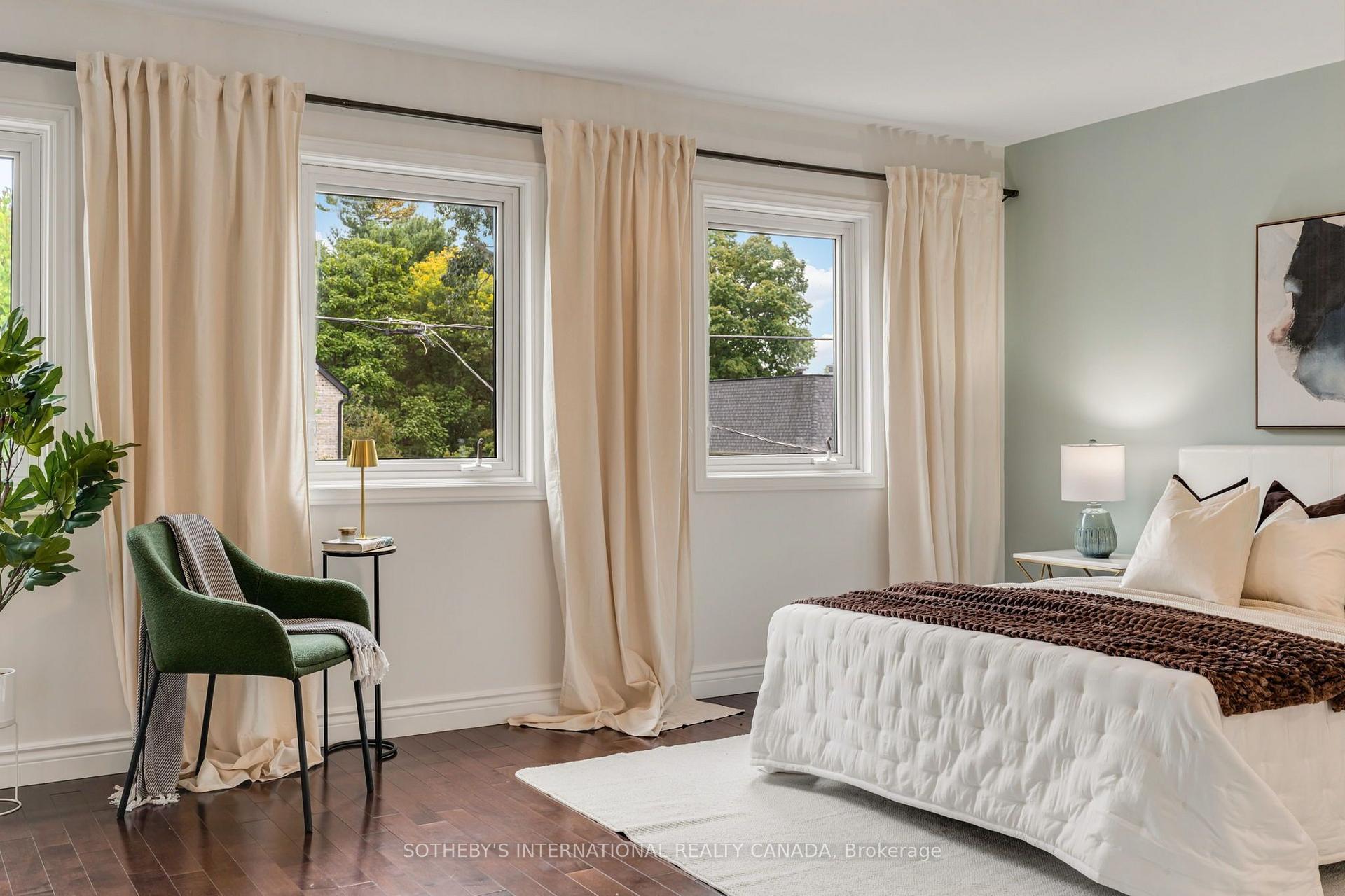 Photo 29 of 122 Brentcliffe Road, Toronto, Leaside — HOMEH
