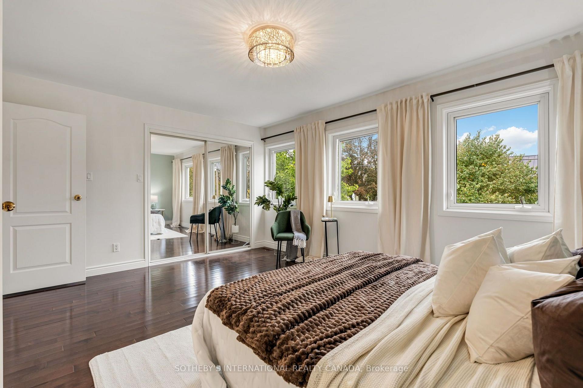 Photo 30 of 122 Brentcliffe Road, Toronto, Leaside — HOMEH