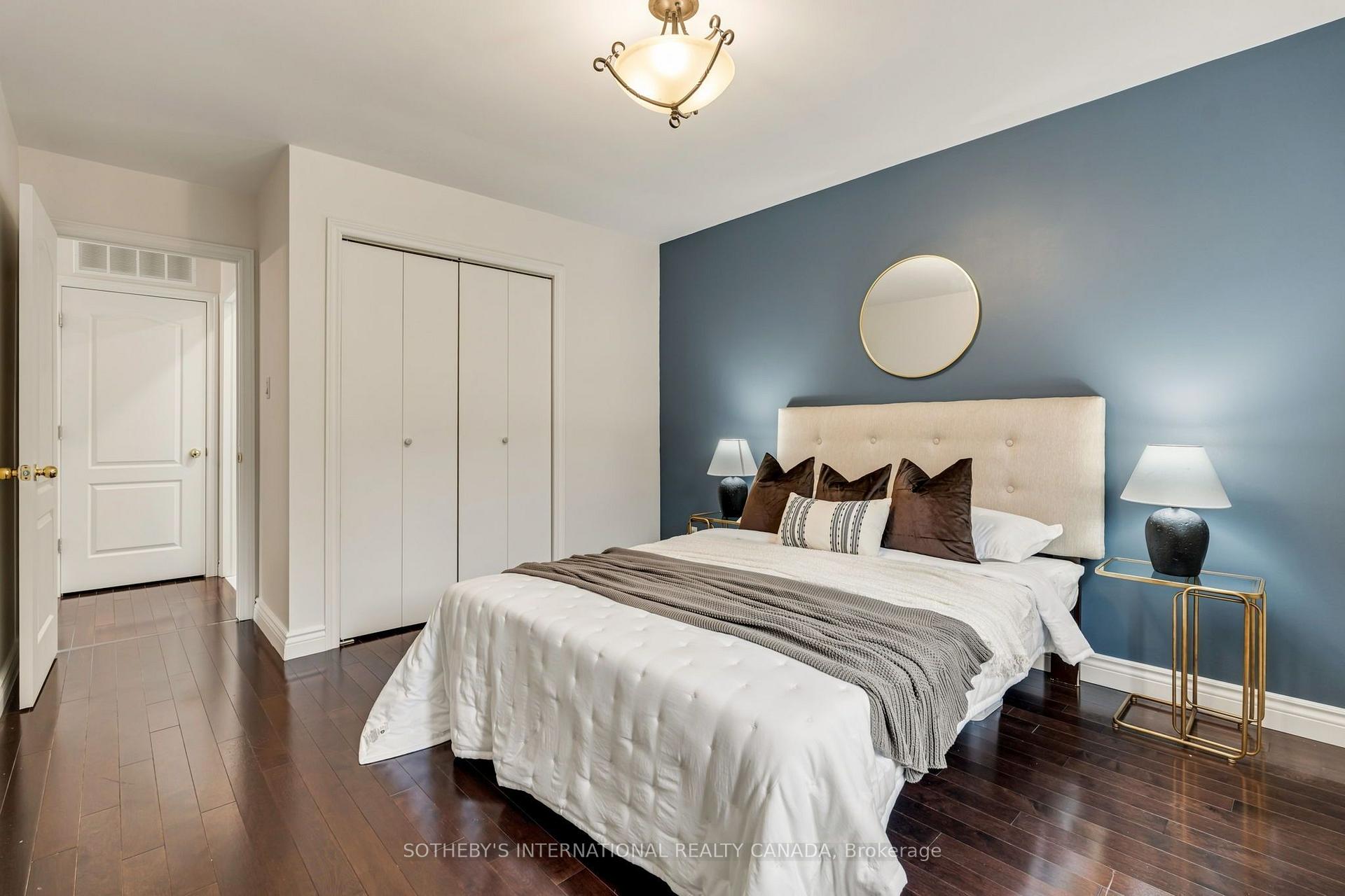 Photo 35 of 122 Brentcliffe Road, Toronto, Leaside — HOMEH