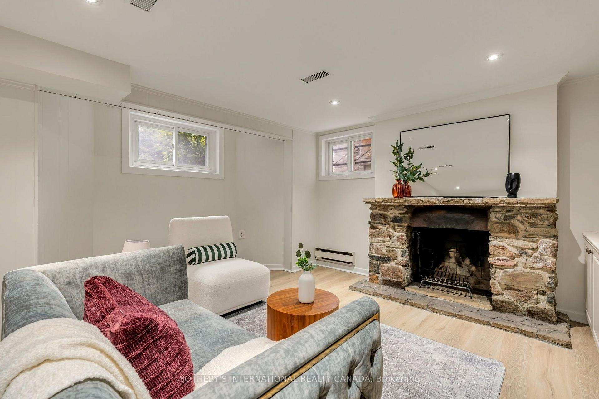 Photo 41 of 122 Brentcliffe Road, Toronto, Leaside — HOMEH