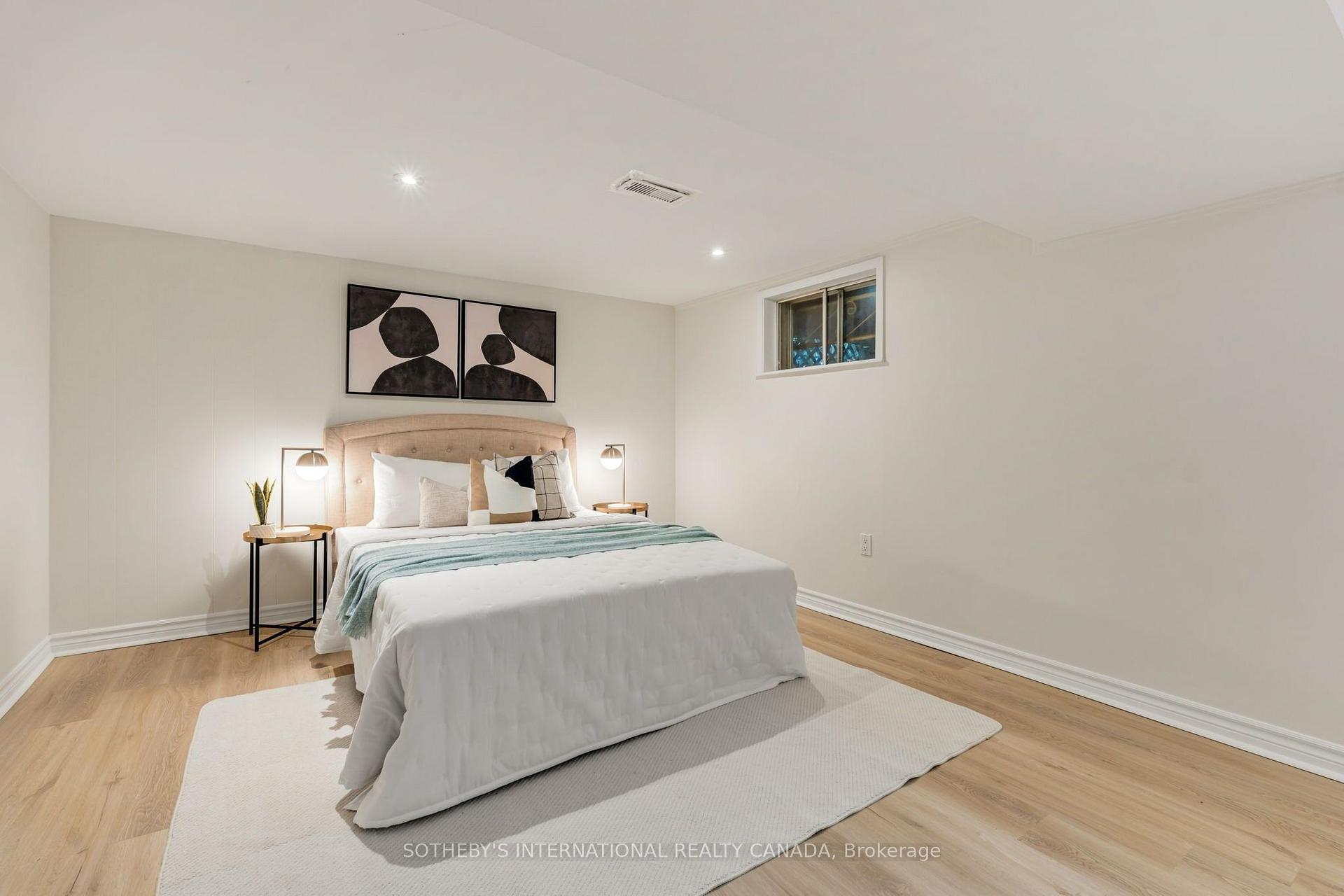 Photo 44 of 122 Brentcliffe Road, Toronto, Leaside — HOMEH