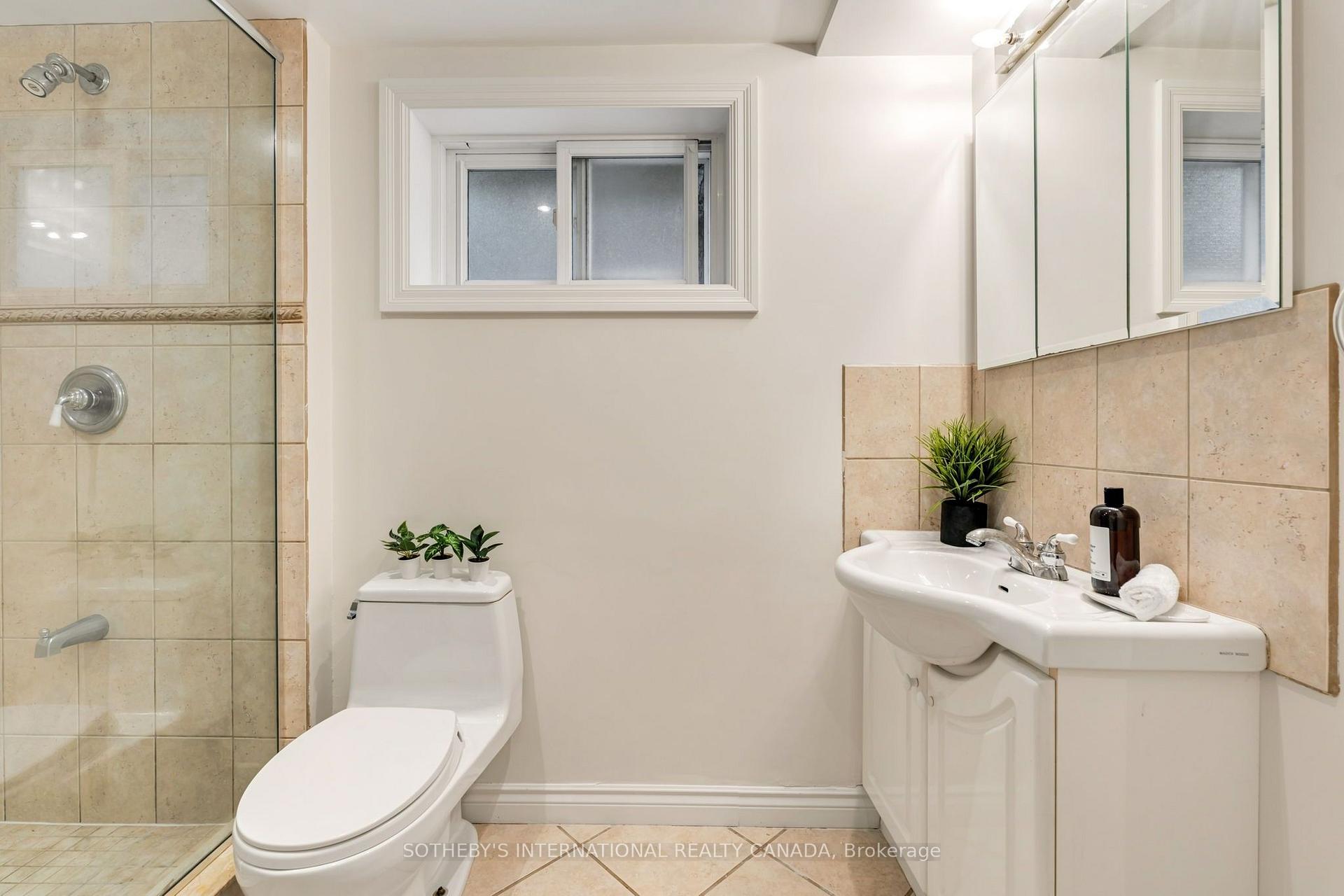 Photo 47 of 122 Brentcliffe Road, Toronto, Leaside — HOMEH