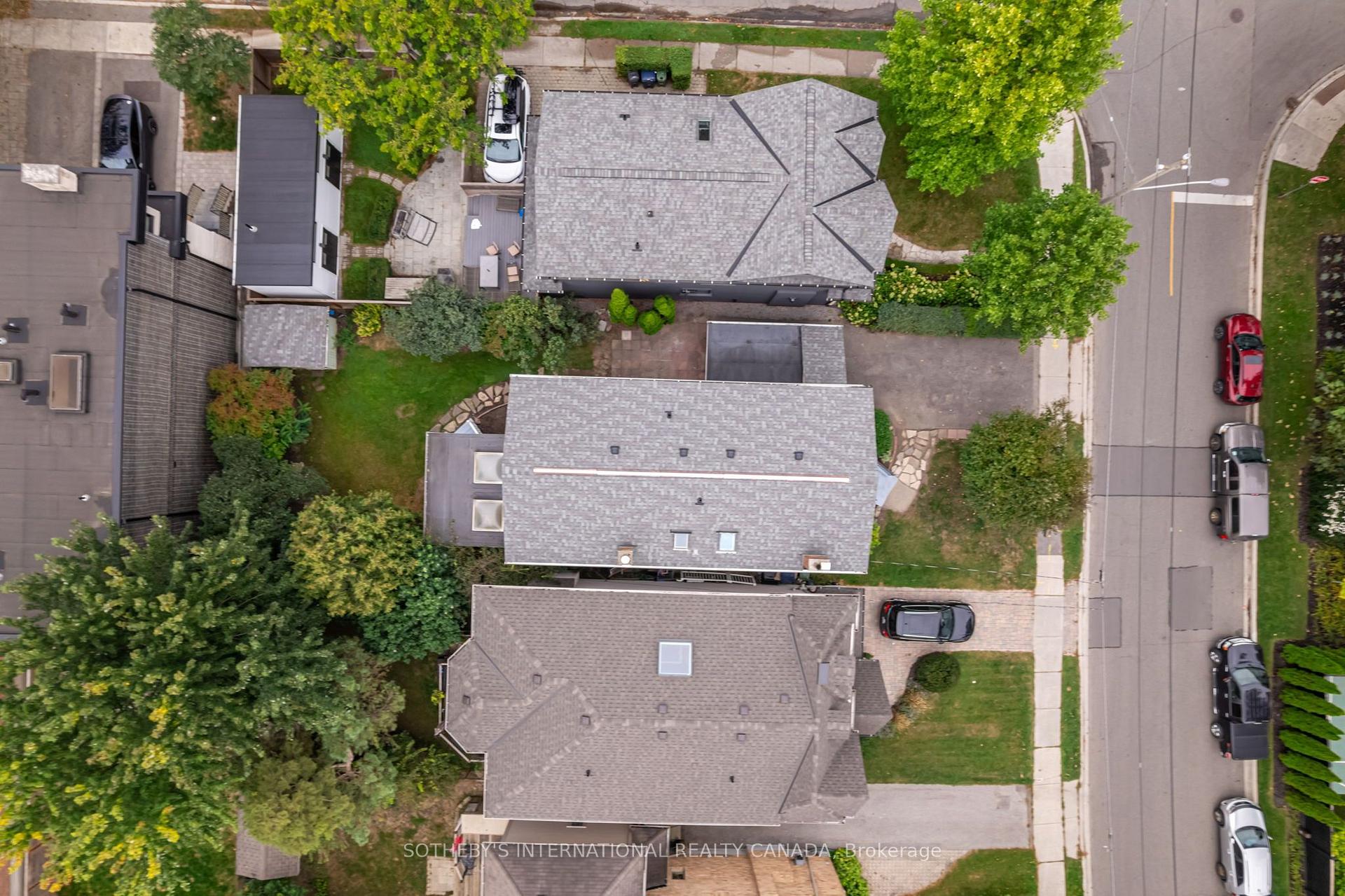 Photo 57 of 122 Brentcliffe Road, Toronto, Leaside — HOMEH