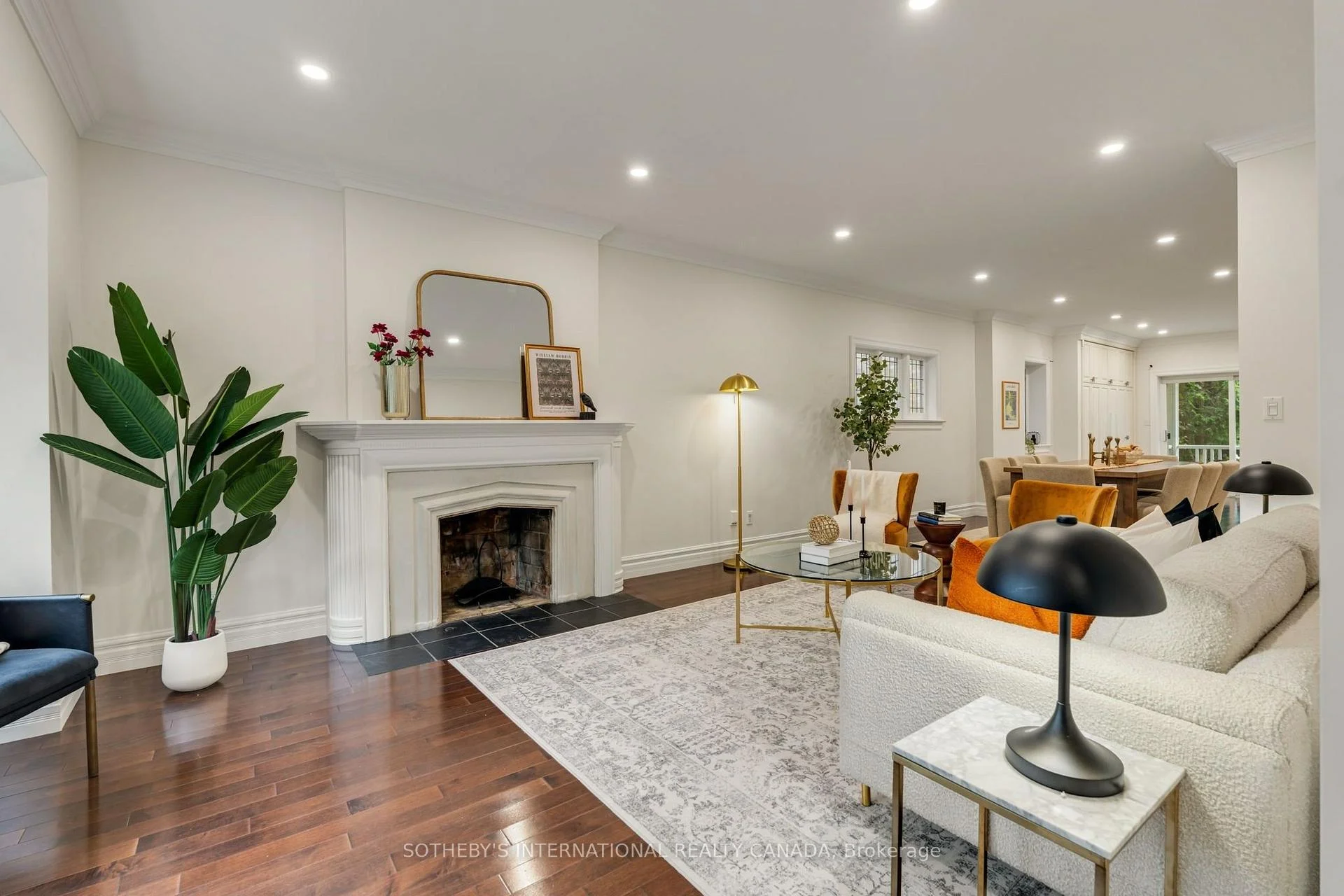 Photo 10 of 122 Brentcliffe Road, Toronto, Leaside — HOMEH