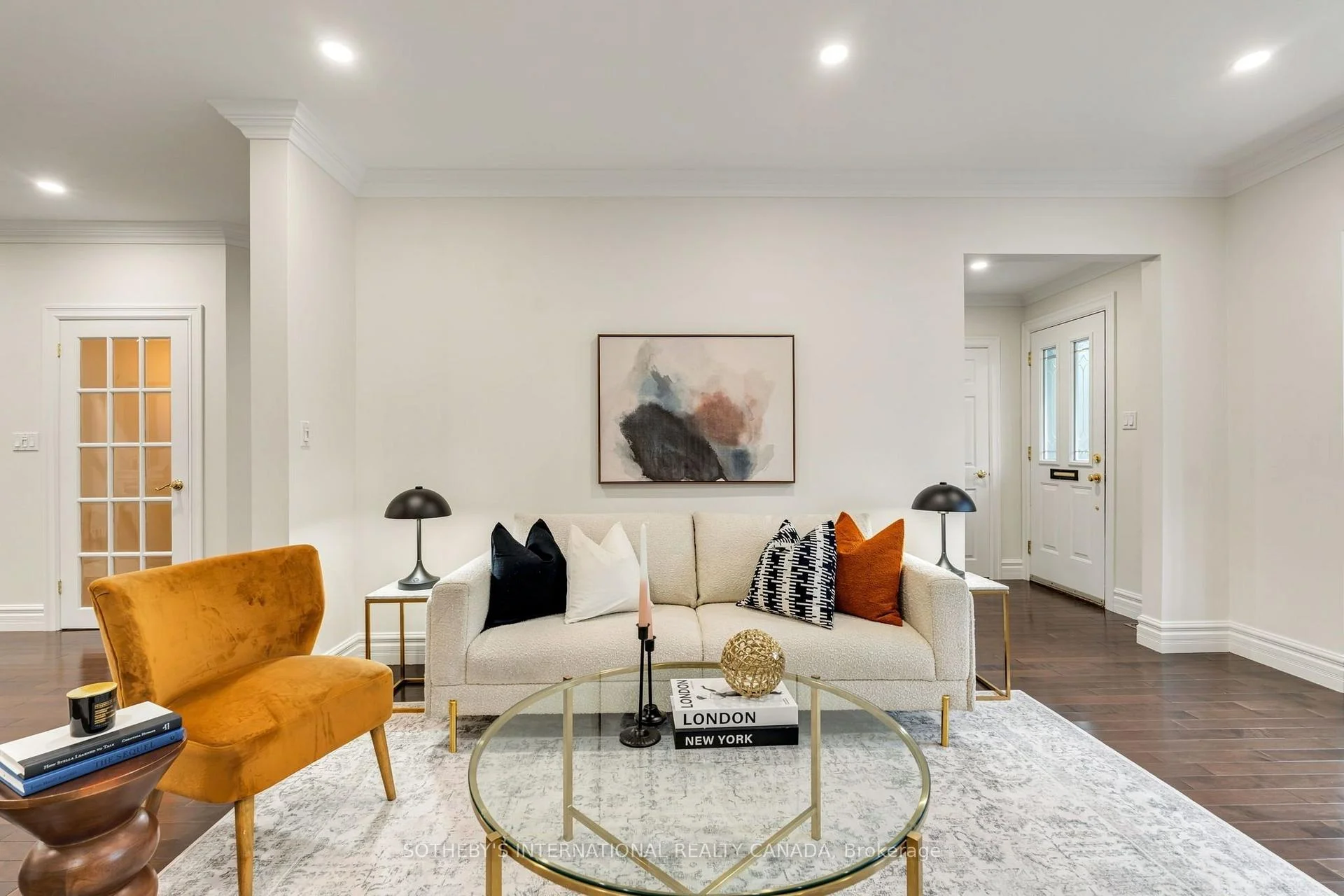 Photo 12 of 122 Brentcliffe Road, Toronto, Leaside — HOMEH