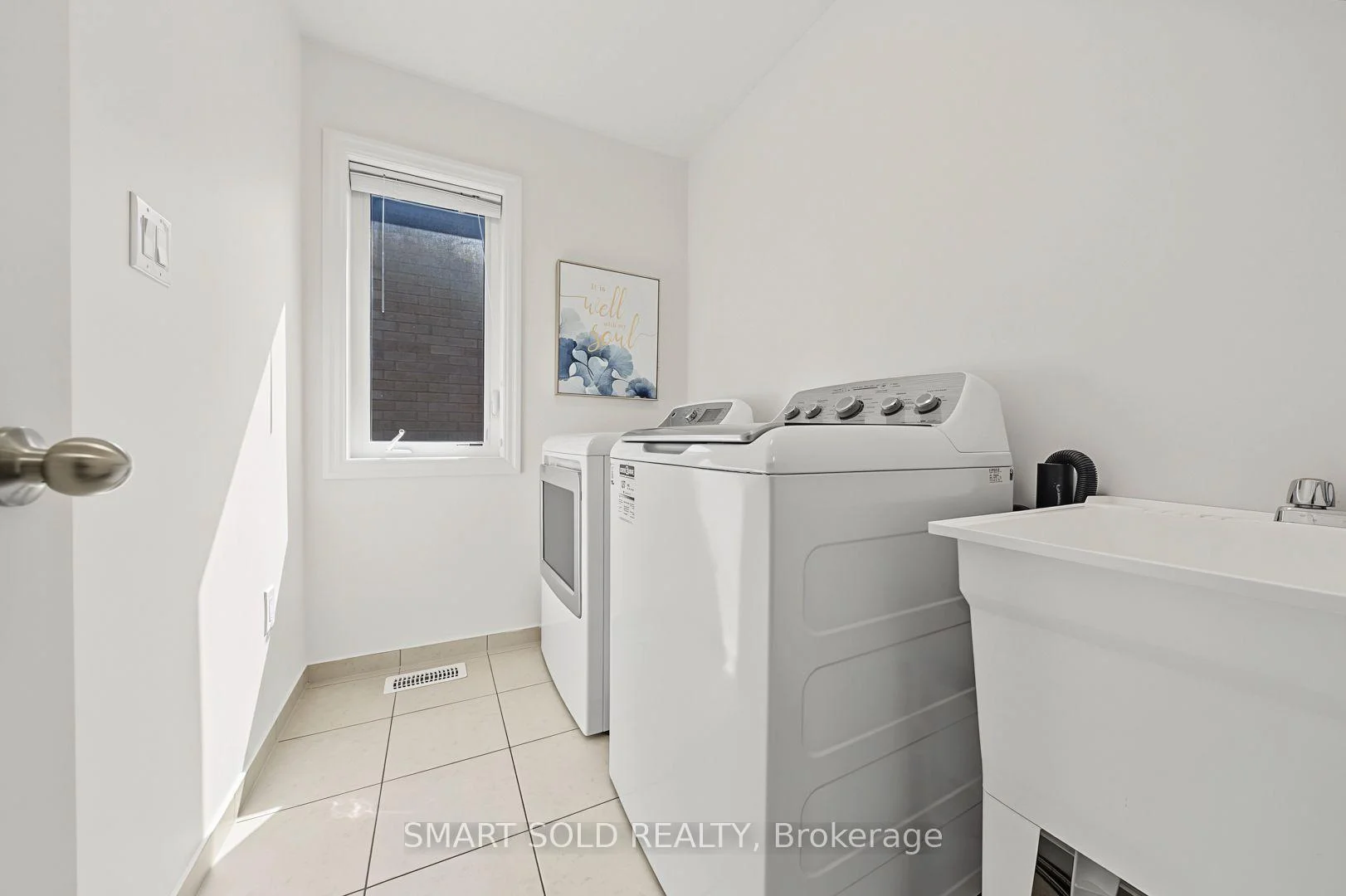Photo 37 of 67 Tango Crescent, Newmarket, Woodland Hill — HOMEH