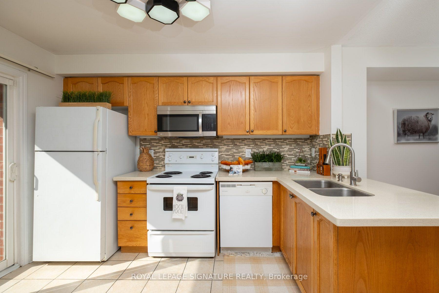 Photo 9 of Unit 85, 1775 Valley Farm Road, Pickering, Town Centre — HOMEH