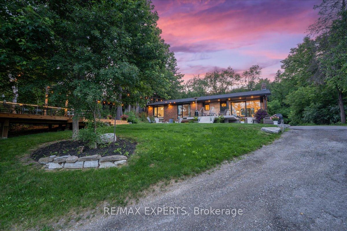 Photo 6 of 525 King Street E, Caledon, Bolton North — HOMEH
