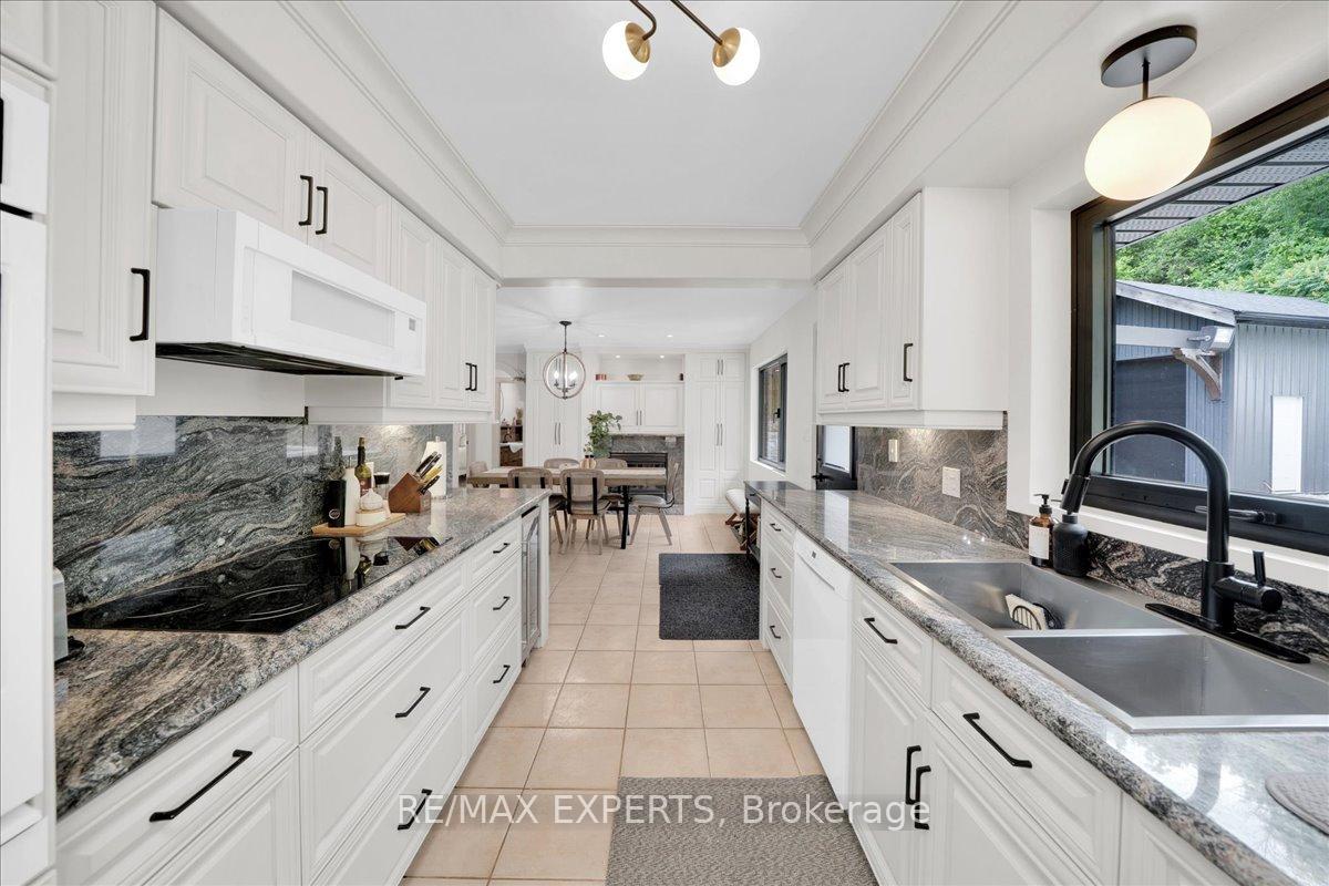 Photo 13 of 525 King Street E, Caledon, Bolton North — HOMEH
