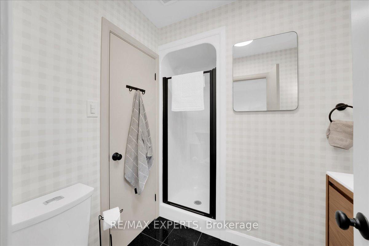 Photo 21 of 525 King Street E, Caledon, Bolton North — HOMEH