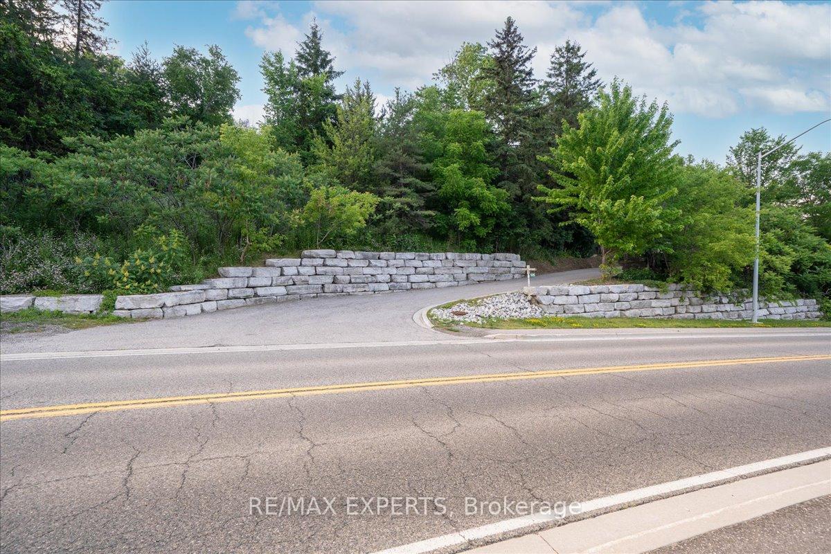Photo 43 of 525 King Street E, Caledon, Bolton North — HOMEH