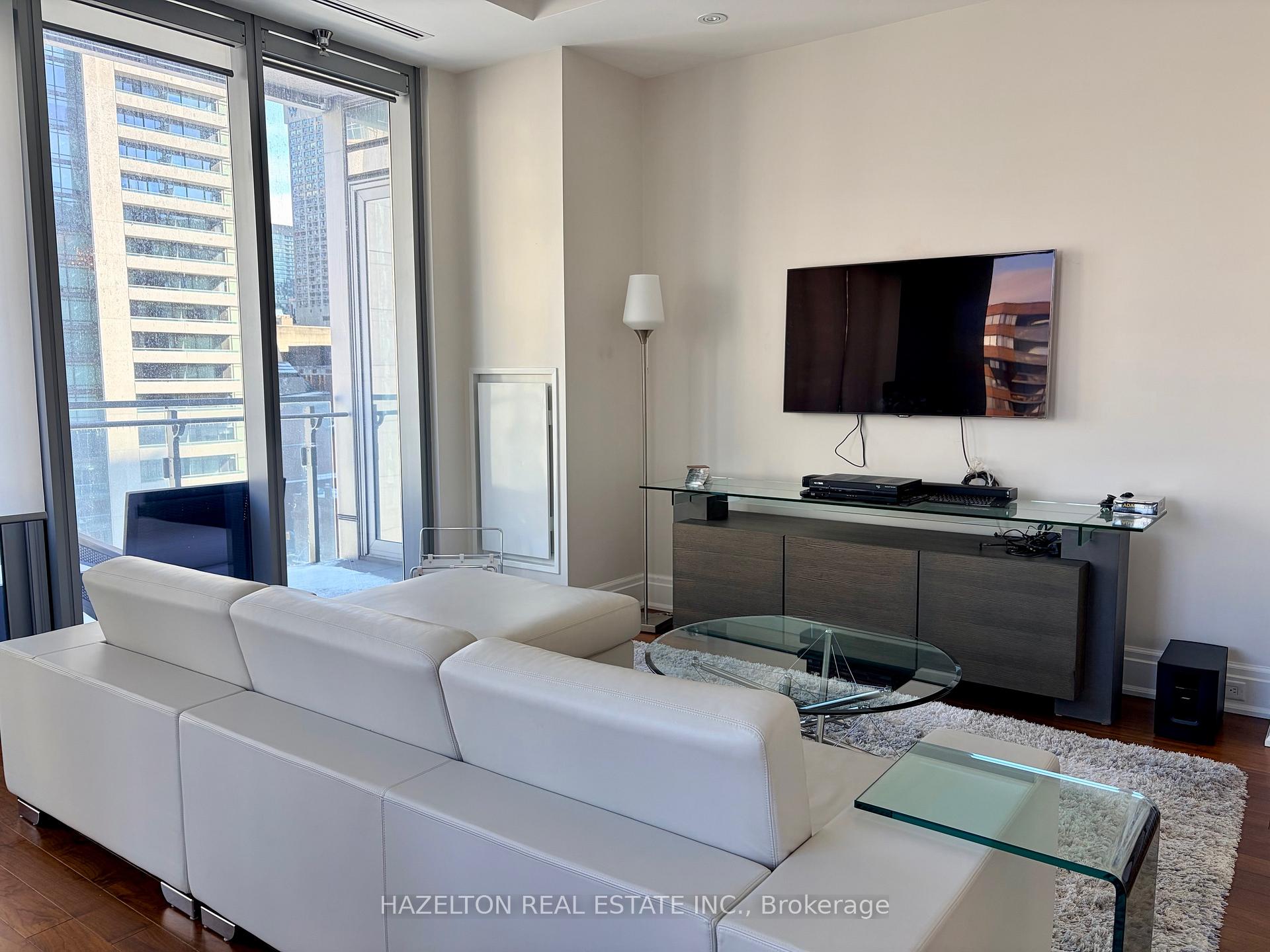 Photo 2 of Unit 902, 55 Scollard Street, Toronto, The Annex — HOMEH