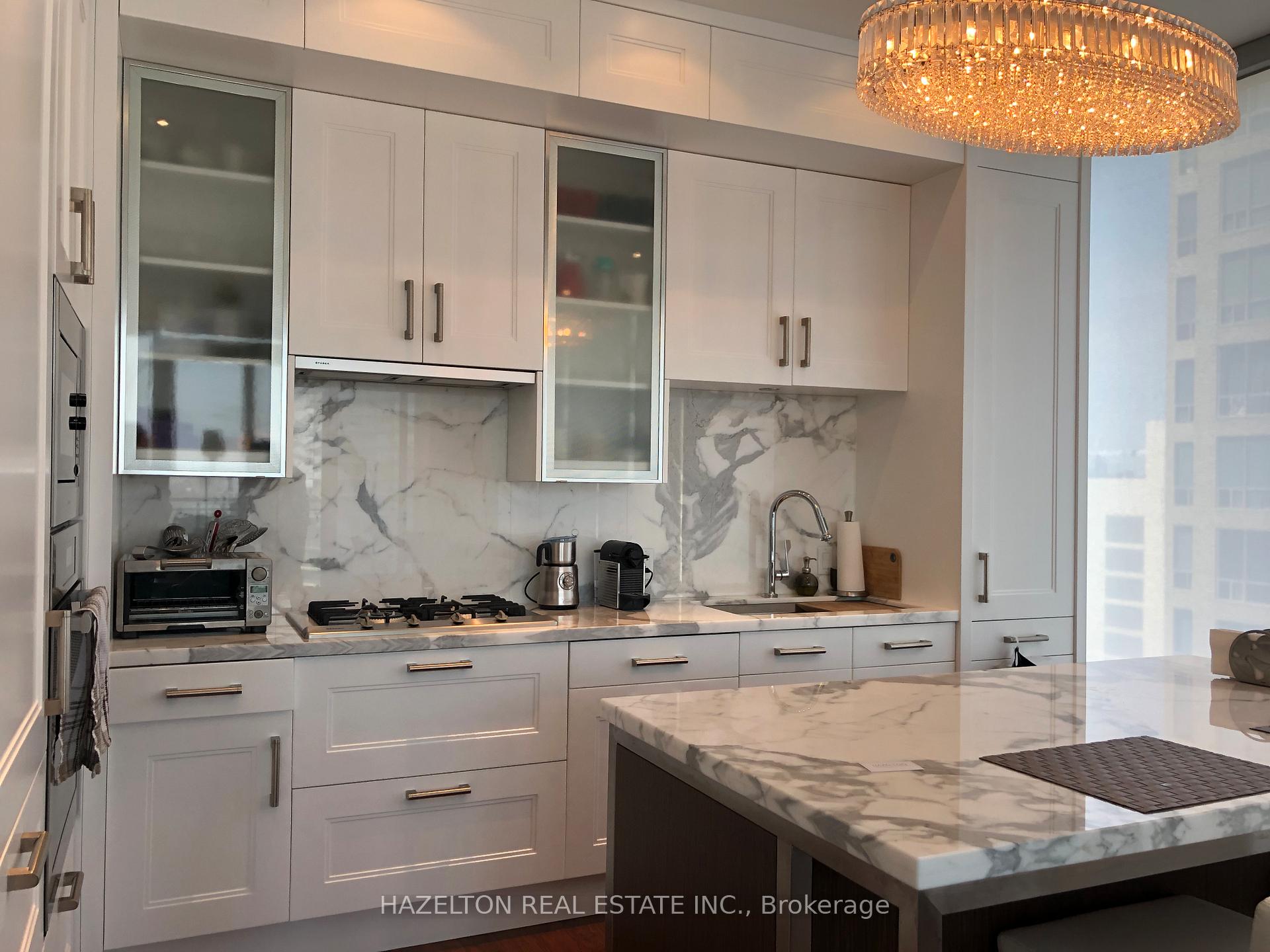 Photo 7 of Unit 902, 55 Scollard Street, Toronto, The Annex — HOMEH