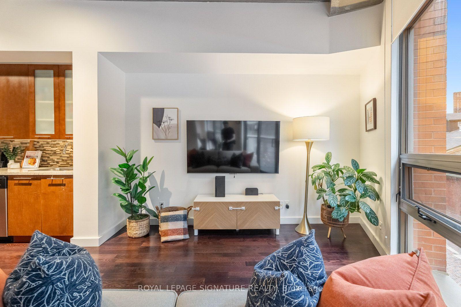 Photo 9 of Unit 210, 33 Mill Street, Toronto, Waterfront Communities — HOMEH
